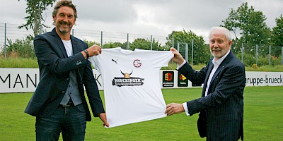 Die Brückinger sind Trikotsponsor des 1. FC Gievenbeck – nur ein Verein, der durch die Firmengruppe unterstützt wird.