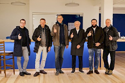 Zeigten sich mit dem Ergebnis der Arbeiten zufrieden (v.l.n.r.): Thorsten Kortmann (Leitender Trainer), Oliver Brück, Dirk Bensmann (Sprecher des RVM-Vorstands), Hermann Brück, Maximilian Hermann Brück und Axel Schwinde (Innengestaltung).