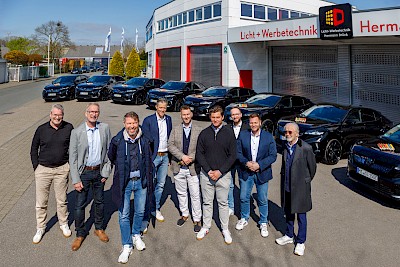 von links: Christian Krüger, Christian Marnett, Oliver Brück, Heiko Tigges, Tim Drüner, Ole Dahmen, Timo Bredehorn, Maik Hörst und Hermann Brück (es fehlt: Rainer Pankoke)