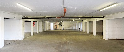 Die Tiefgarage vor der Sanierung ...