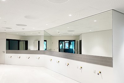 Diese Spiegel messen jeweils ganze 5 x 1,80 Meter.